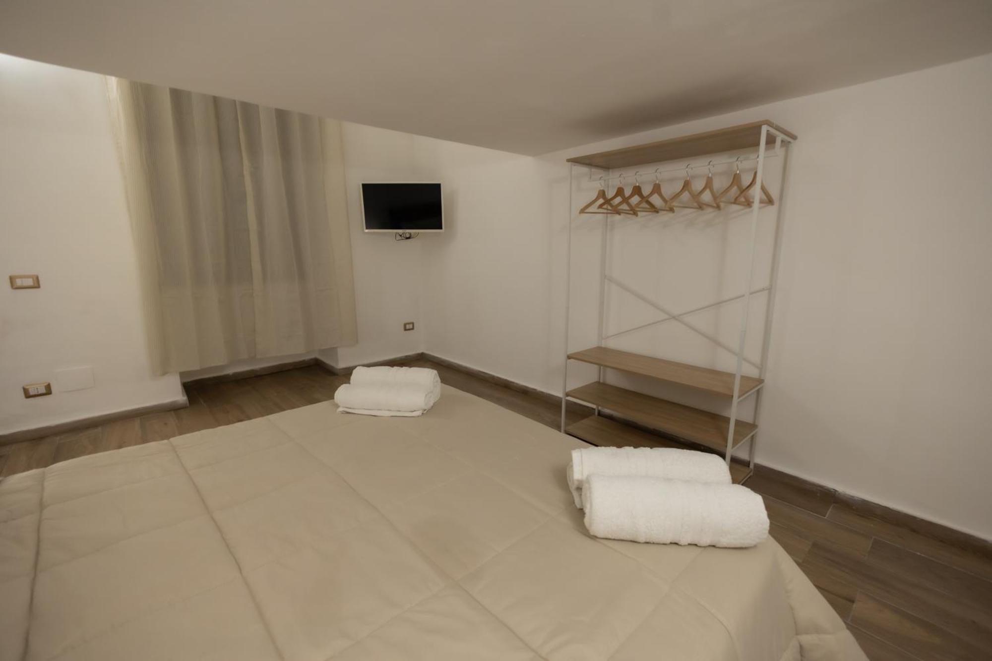 Re-Fra Home Napels Buitenkant foto